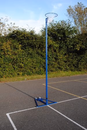 netb-001-regulation-freestanding-netball-posts-2-685x1024-jpg